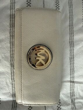 Michael Kors Cream Pebbled Leather Wallet with Gold MK Emblem